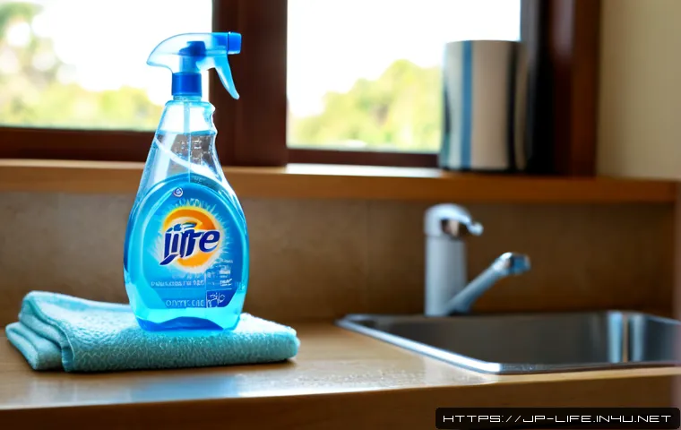 다목적 스프레이 클리너 추천 - Photorealistic bright Japanese-style kitchen counter, a clear unbranded multipurpose spray cleaner b...